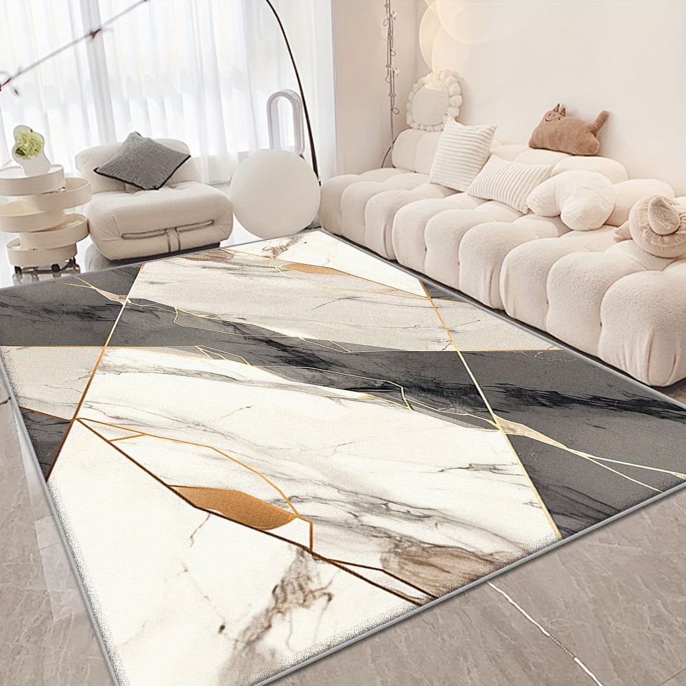Interior Design Gold - Großer, geometrisch geformter Teppich mit Marmorstruktur
