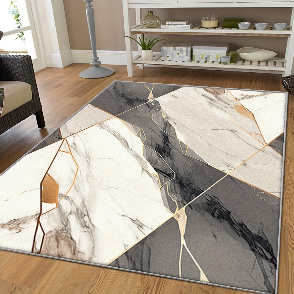Großer, geometrisch geformter  – Interior Design Gold Bewertung und Preis