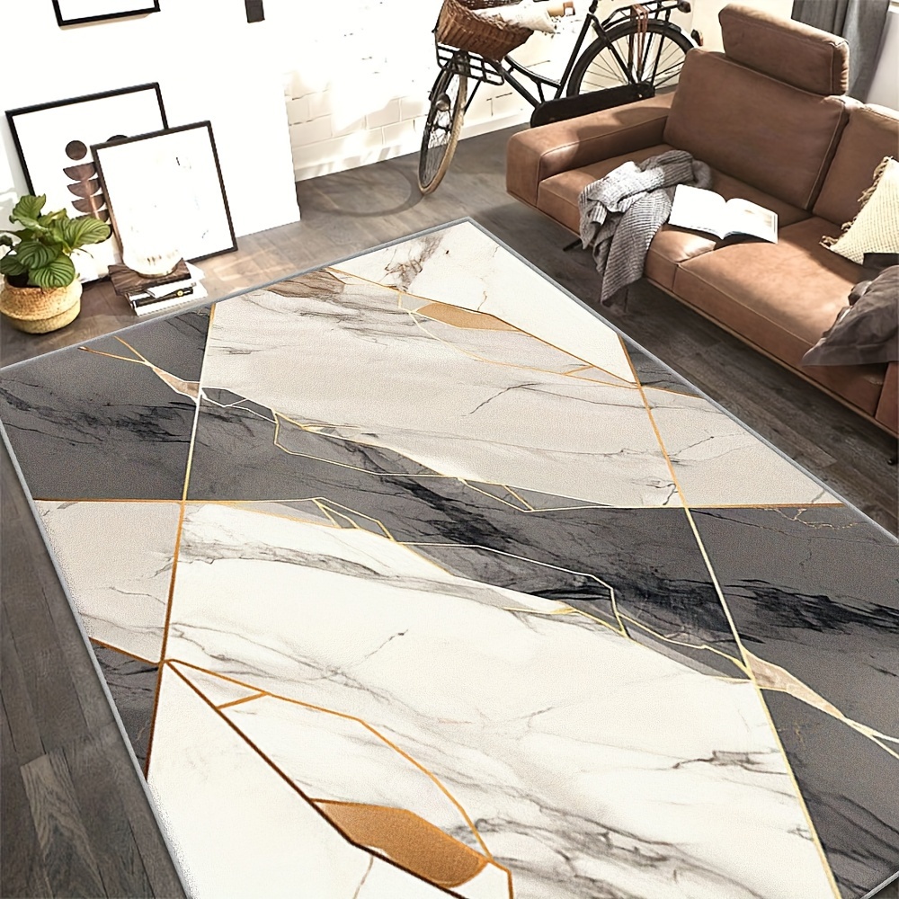 Großer, geometrisch geformter  – Interior Design Gold Bewertung und Preis